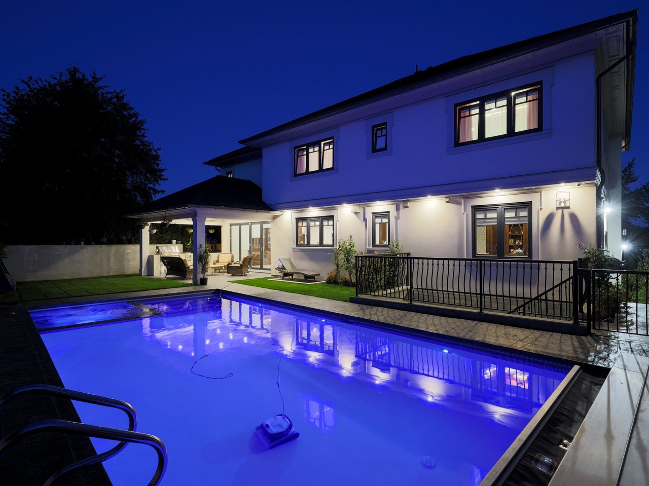 96 Denman Ct