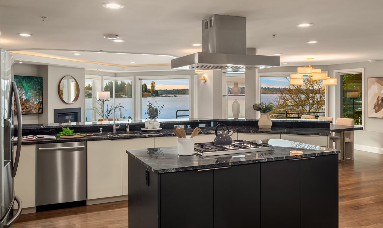 4511 Lake Washington Boulevard NE Unit: 2