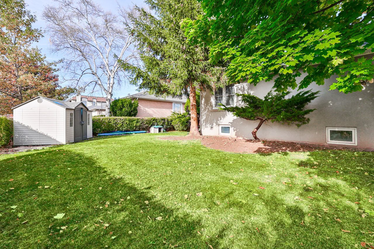 2063 Hixon Street, Oakville