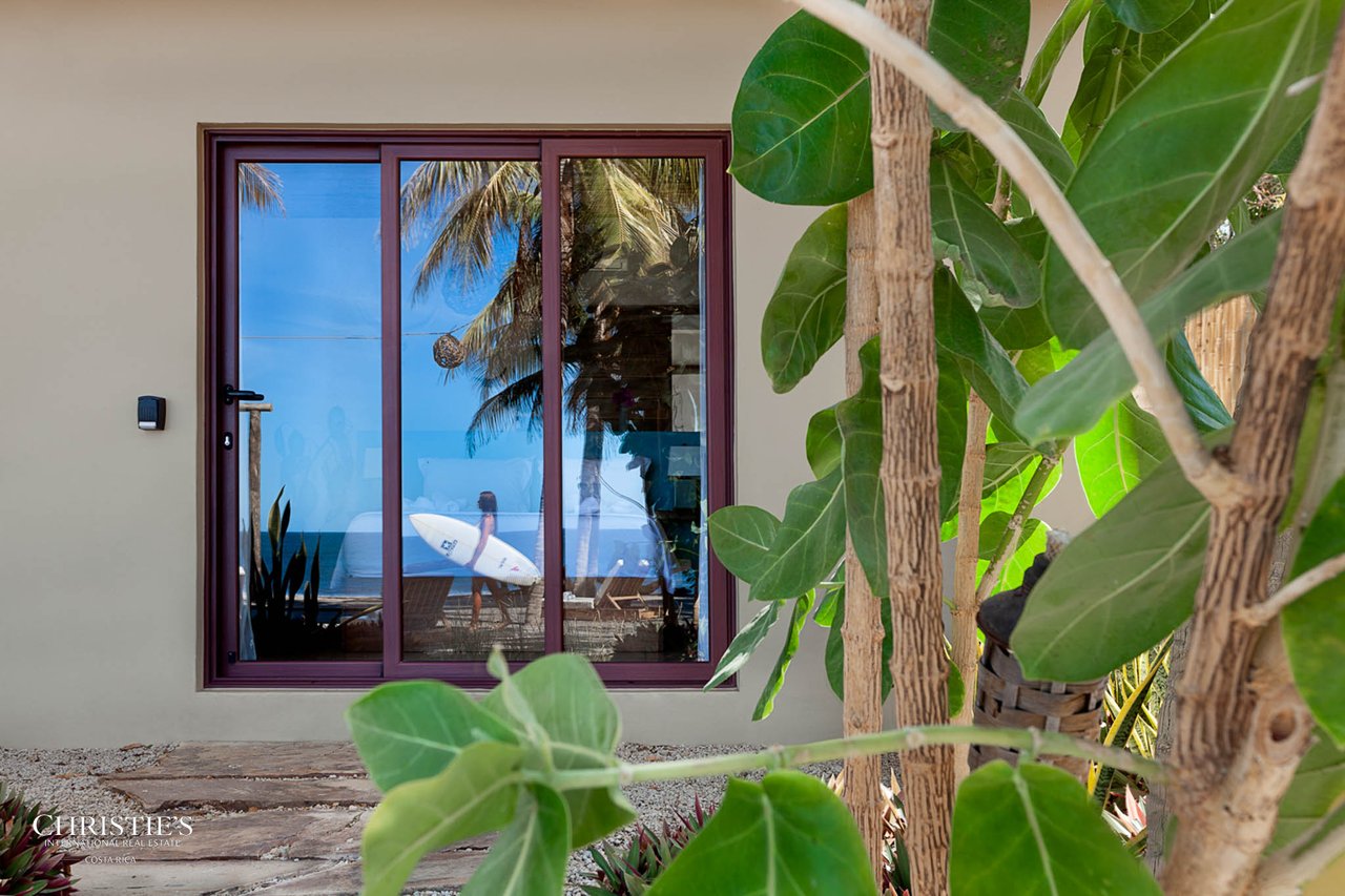 Mandla Boutique Coastal Retreat with World-Class Surf