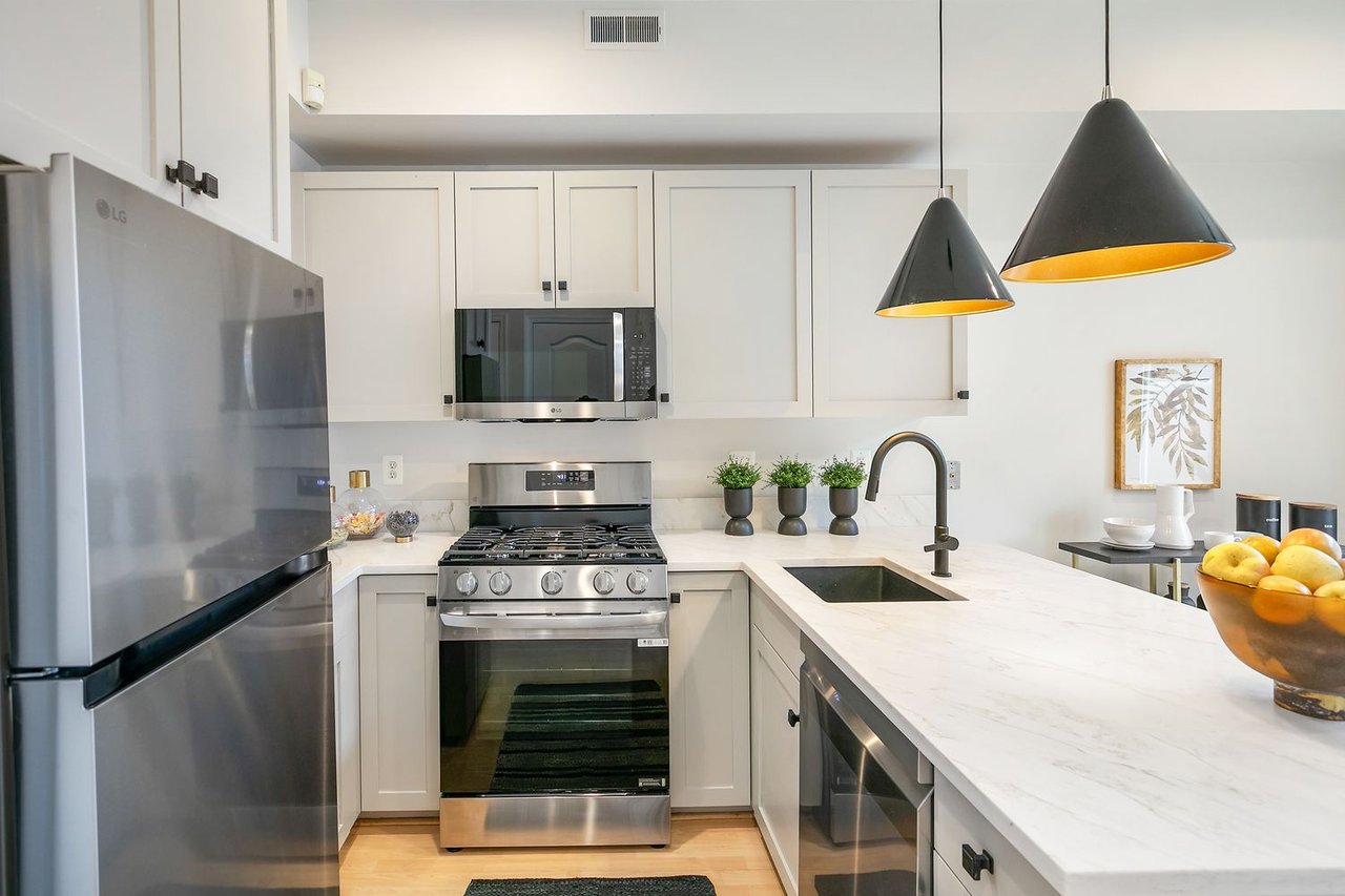 27 Logan Cir NW, Unit 5