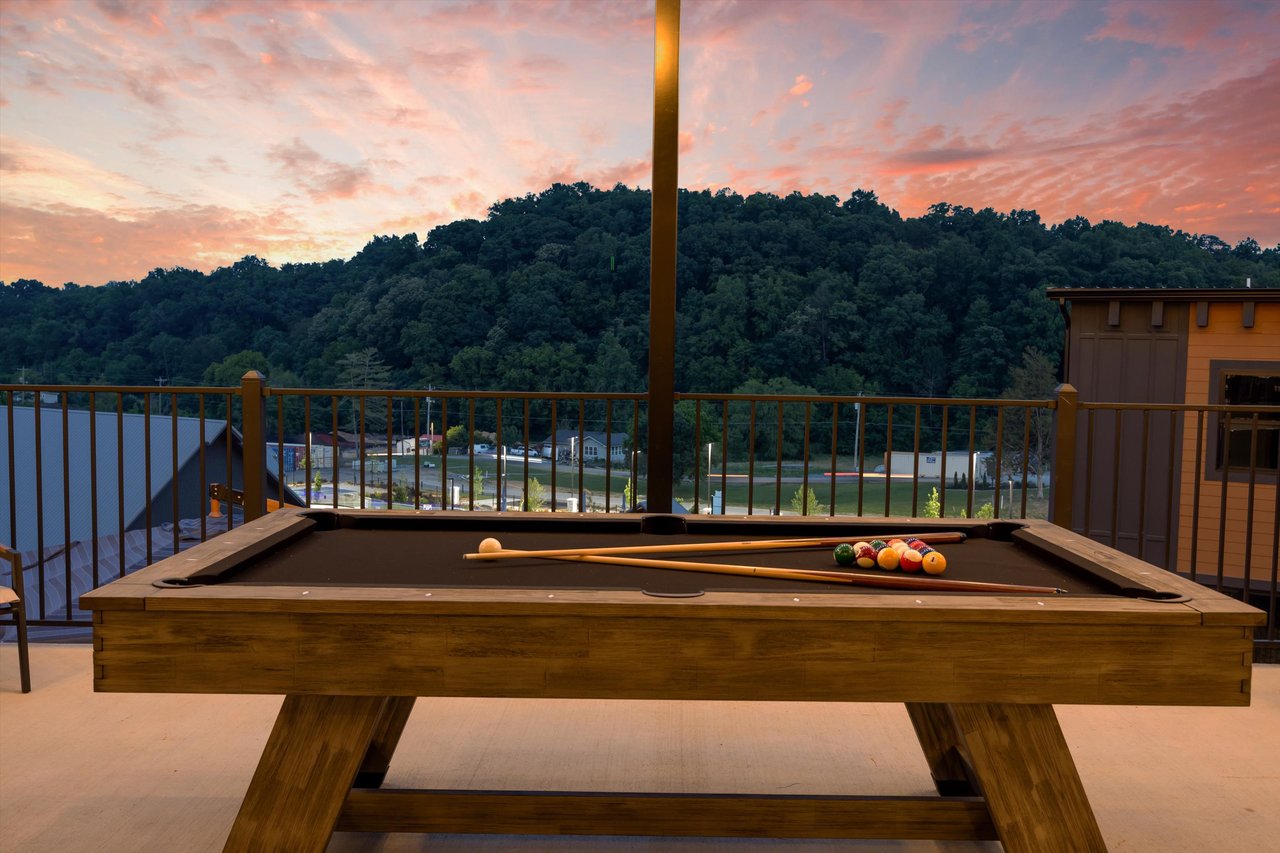 1362 Rambling Creek Way