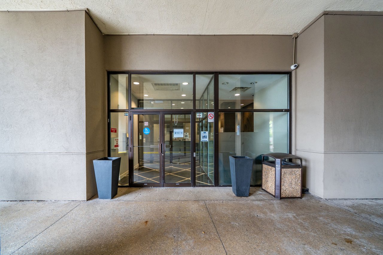 2737 Keele St 312