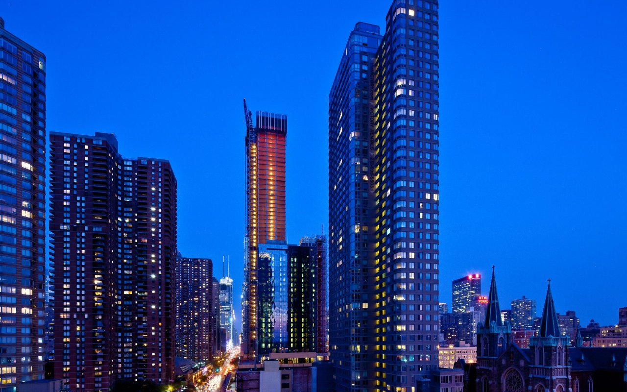 534 West 42nd Street
