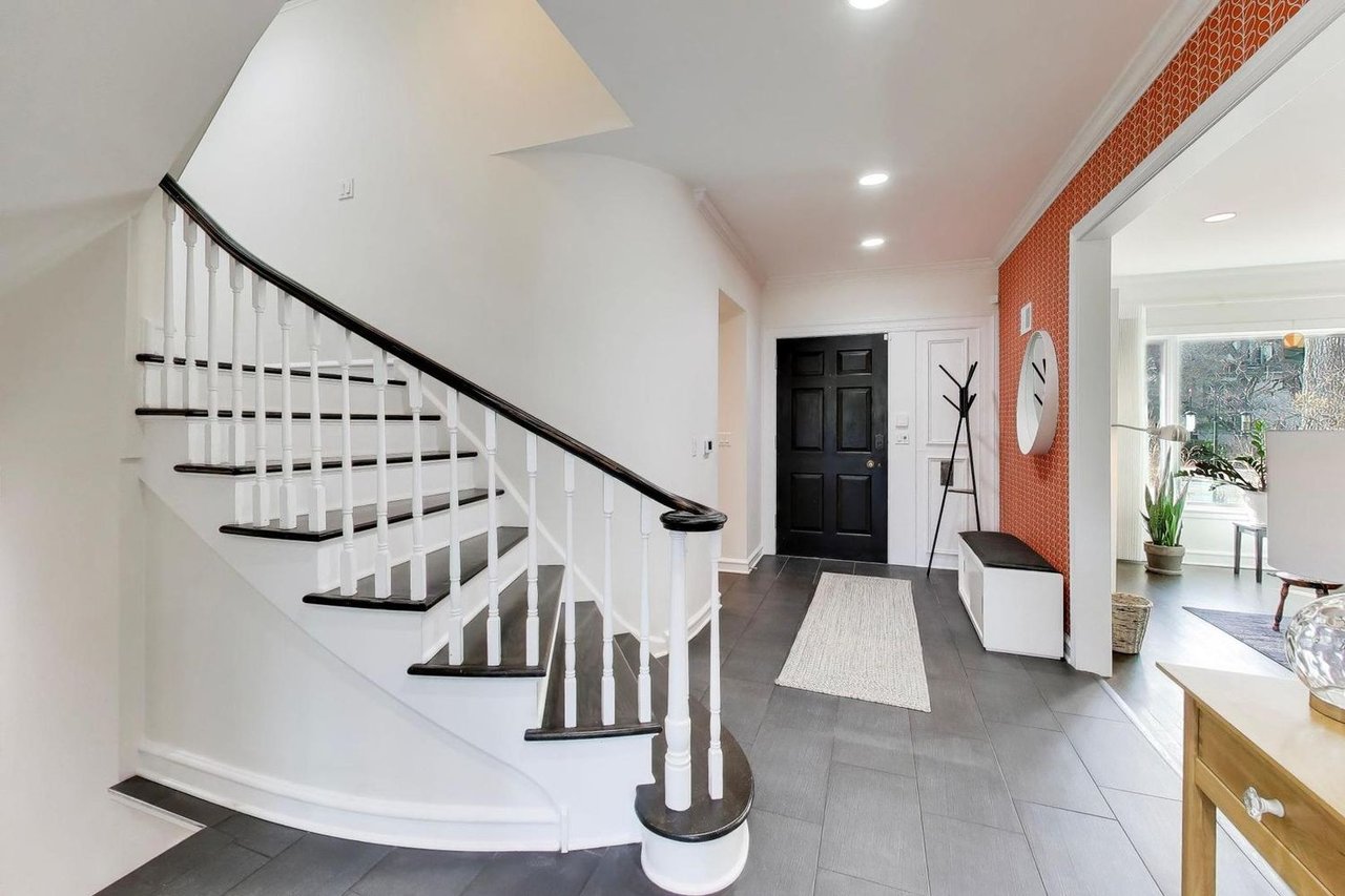 1217 Sheridan Rd