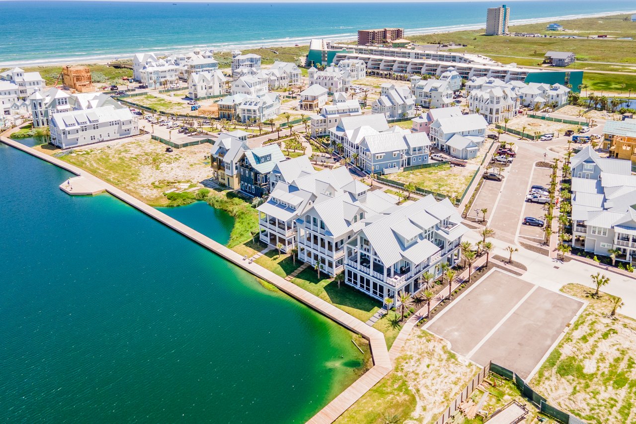 221 Teakwood Drive, Port Aransas, TX 78373