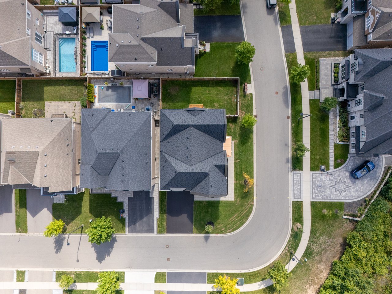 2163 Vineland Crescent, Oakville
