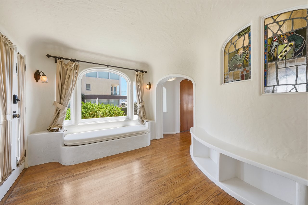 1602 The Strand (Entire Property)