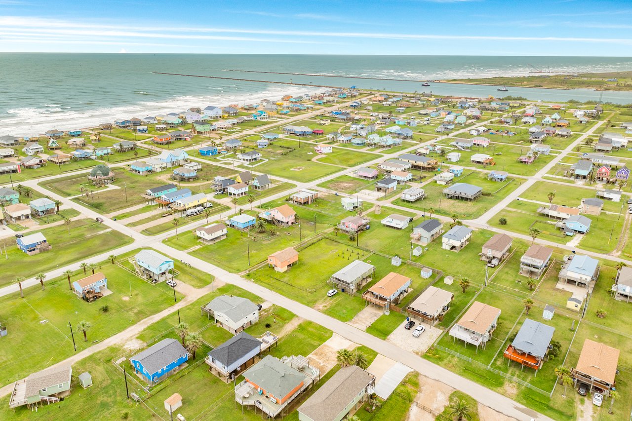 Surfside beach tx homes presented by Carter Signature Properties.