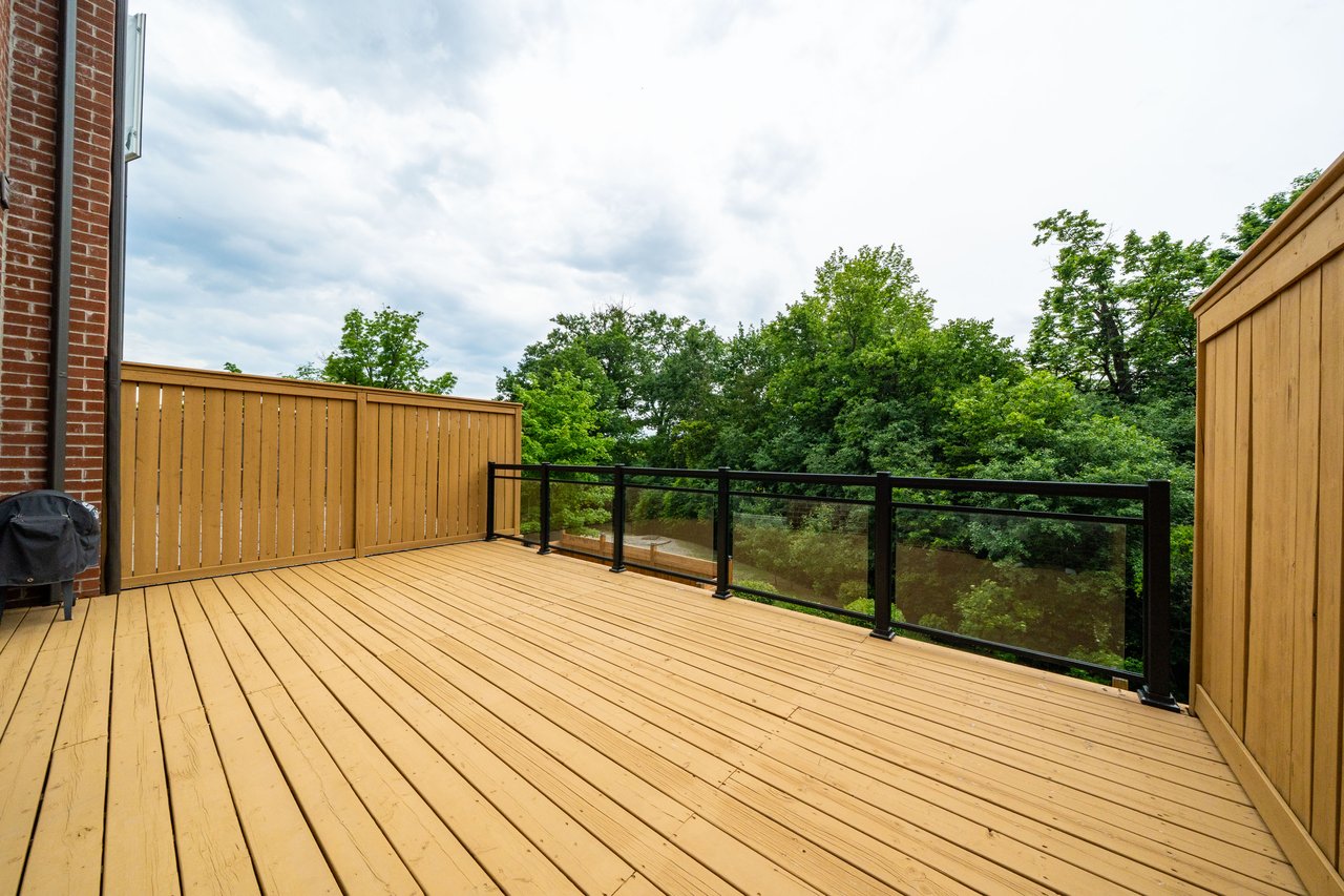 20 Crestridge Drive
