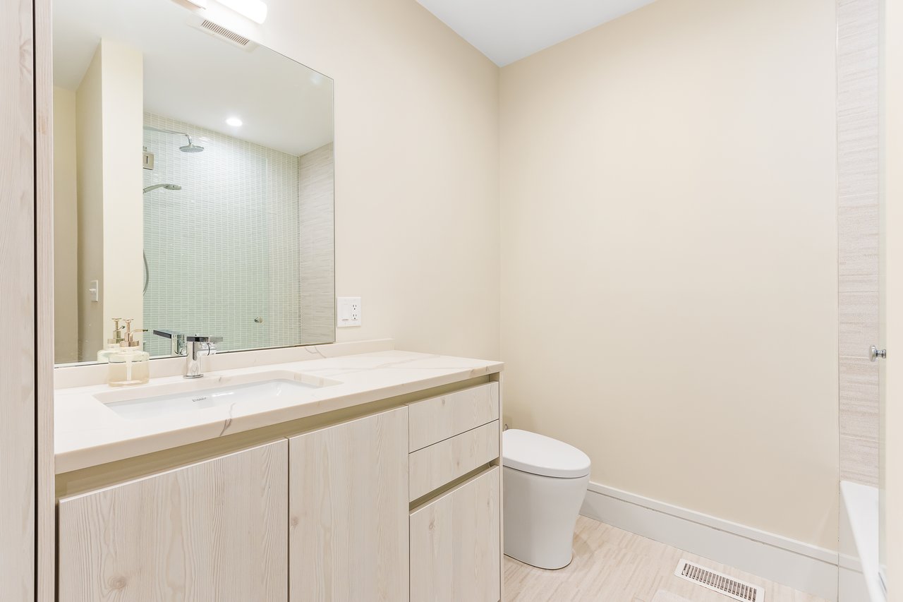 502 E 3rd St # 1, Boston - Luxury Townhome