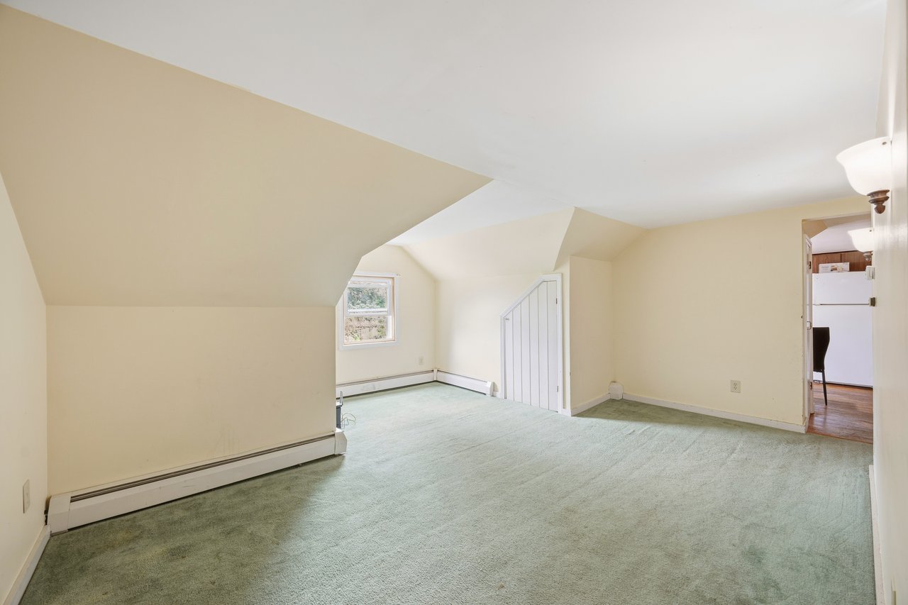 7 Emmons Place