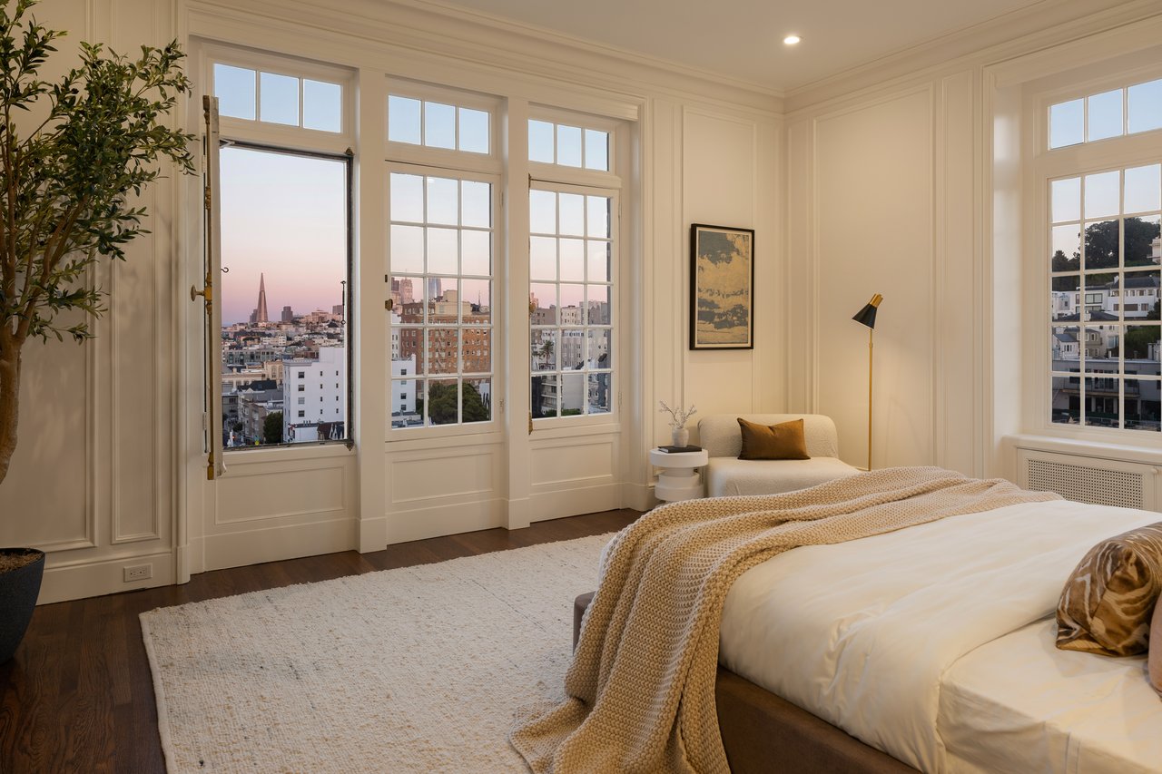 Majestic Pacific Heights View Apartment