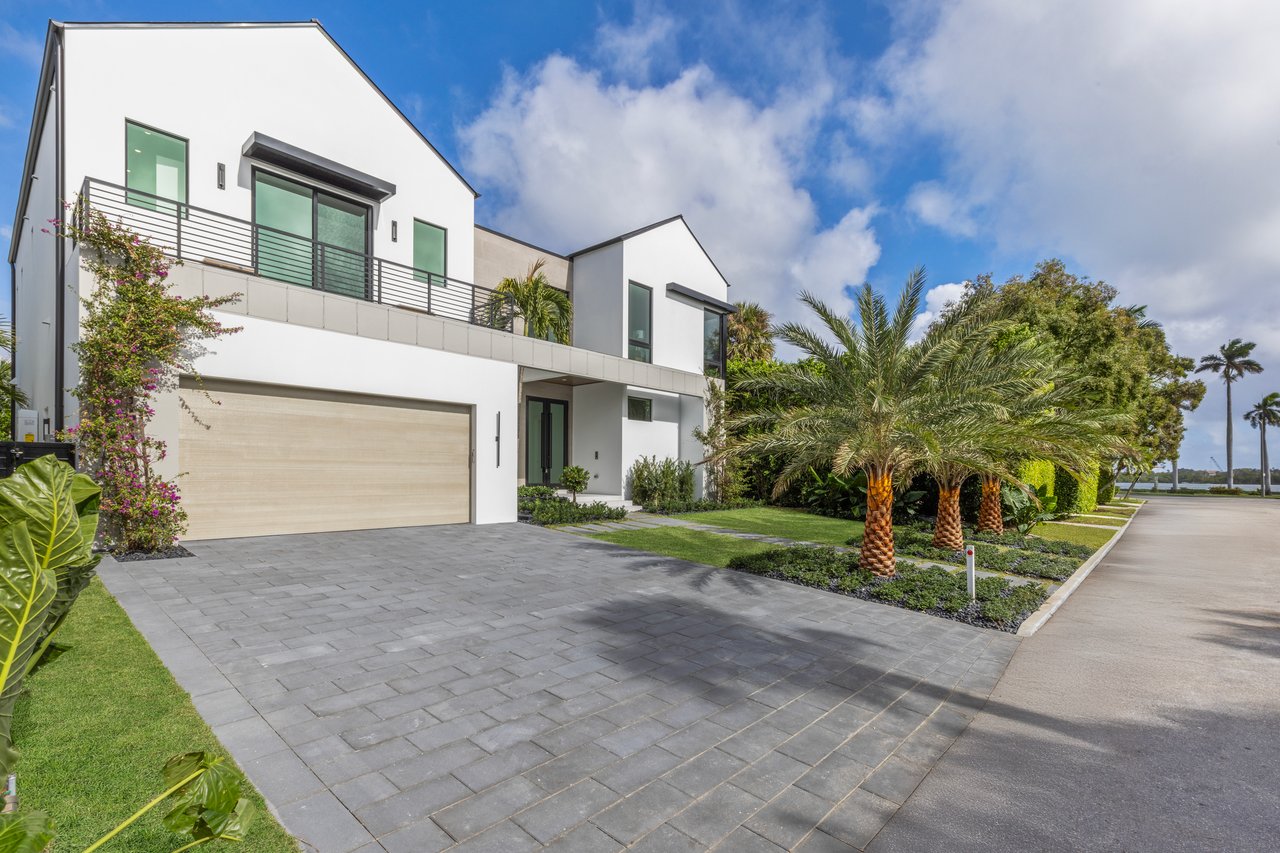 Murray Rd in Soso With Beautiful Water & Island Views