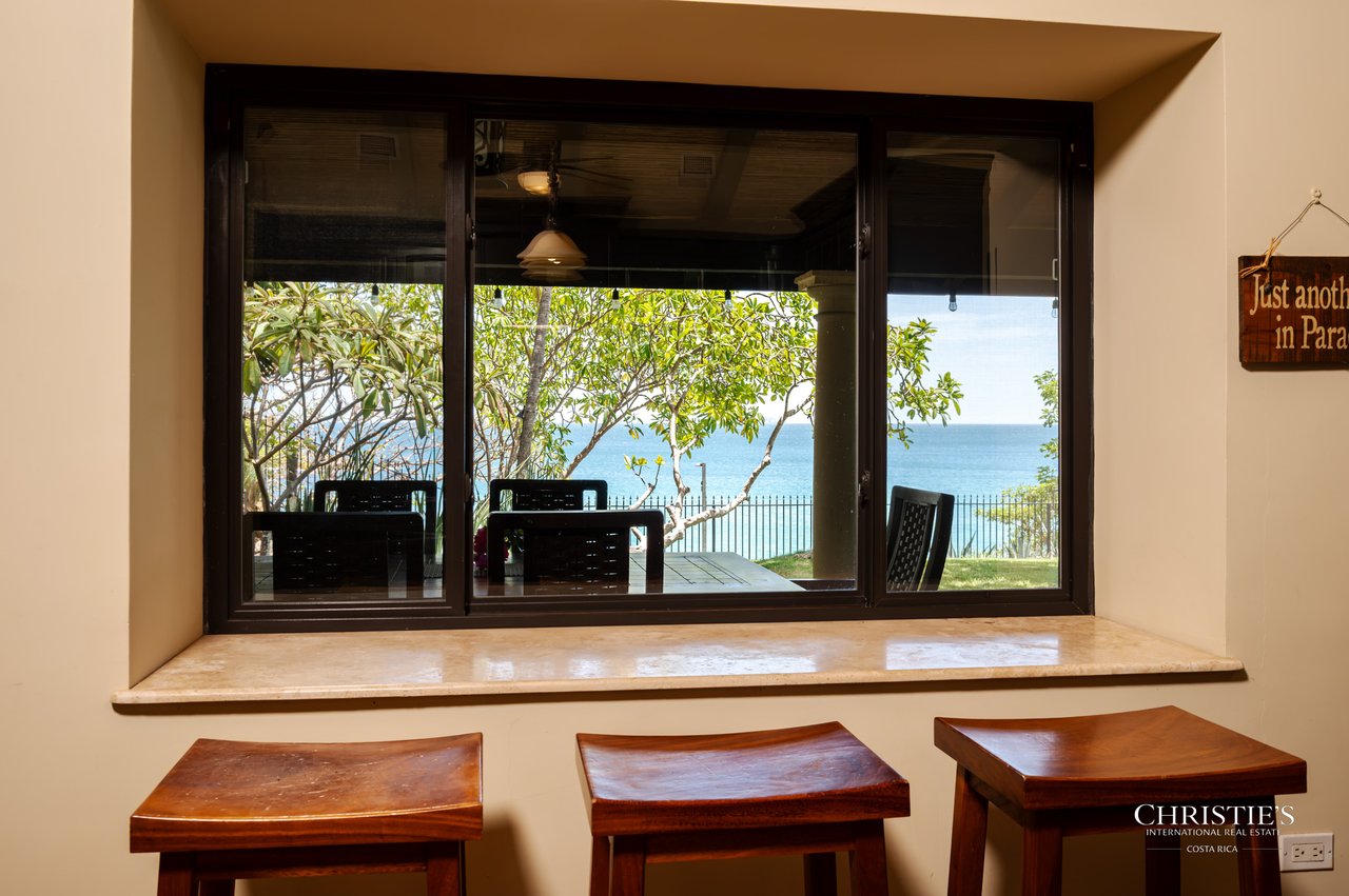 Casa Playa Bonita | Beachfront Luxury Estate in Playa Flamingo