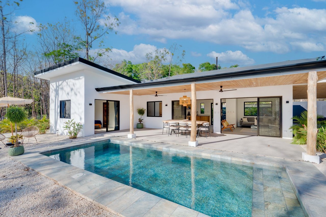 Casa Primos | Modern 3-Bedroom Home in Villareal with Pool, Terrace, and Prime Beach Access