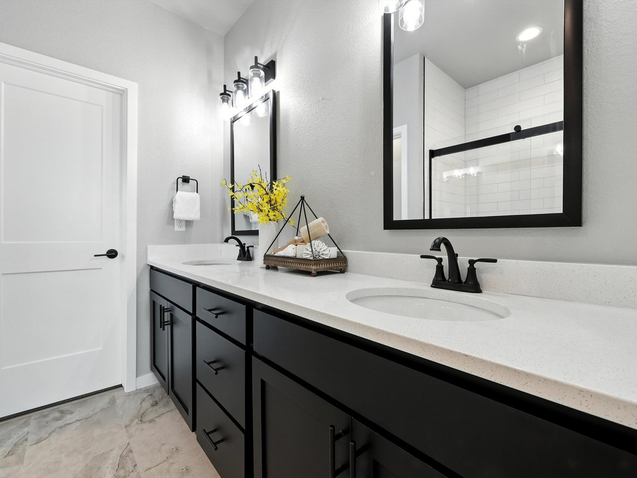 411 Indian Grass Street