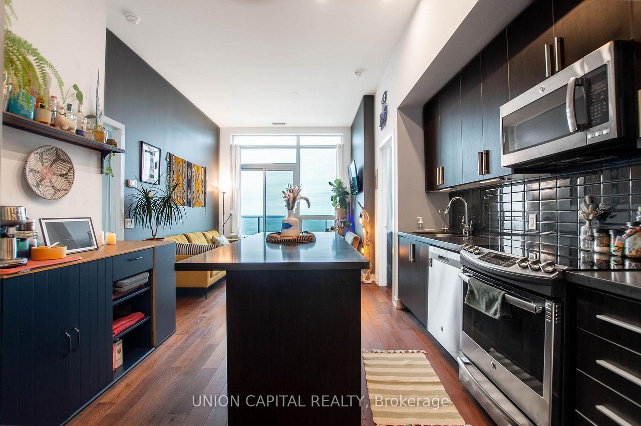 HUMBER BAY PENTHOUSE 