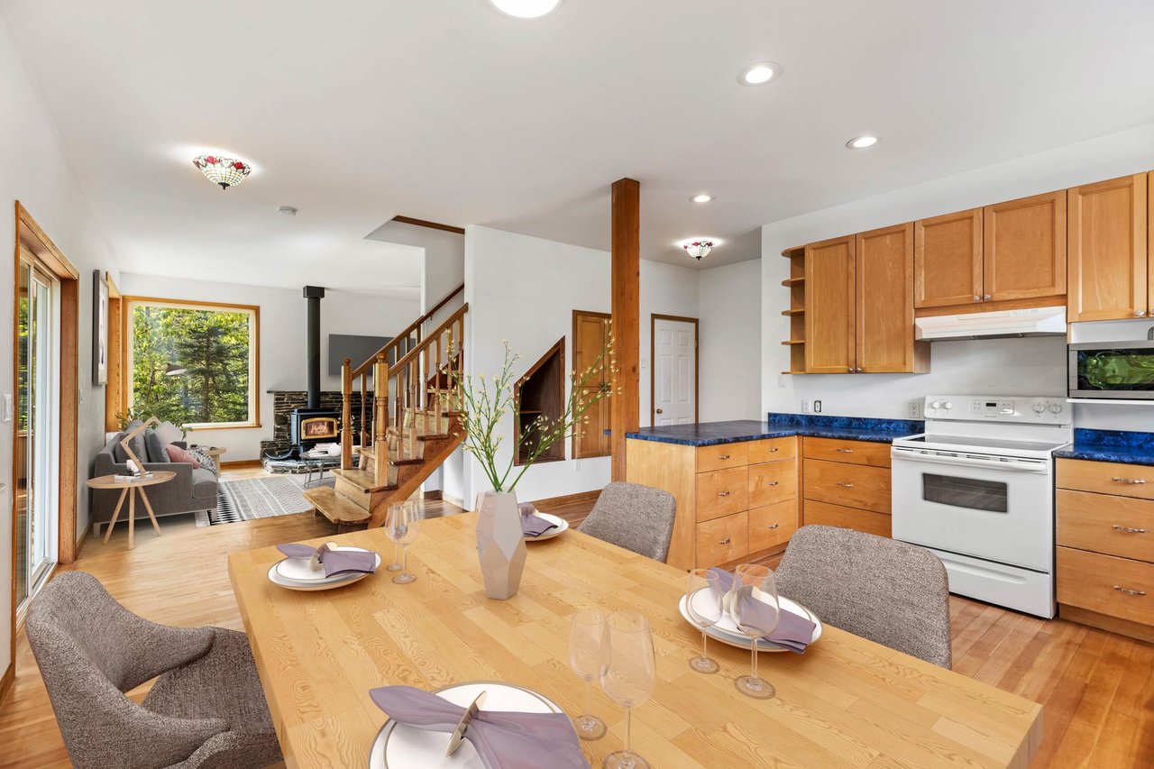 1737 Reid Rd