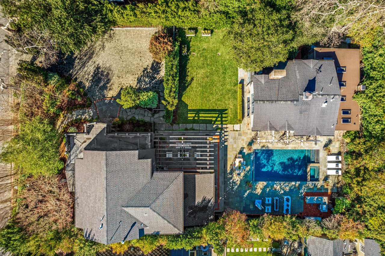 Exquisite Private Compound in Coveted Ross