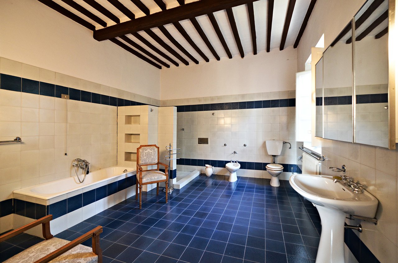 Timeless Lucca Villa with Garden and Pool