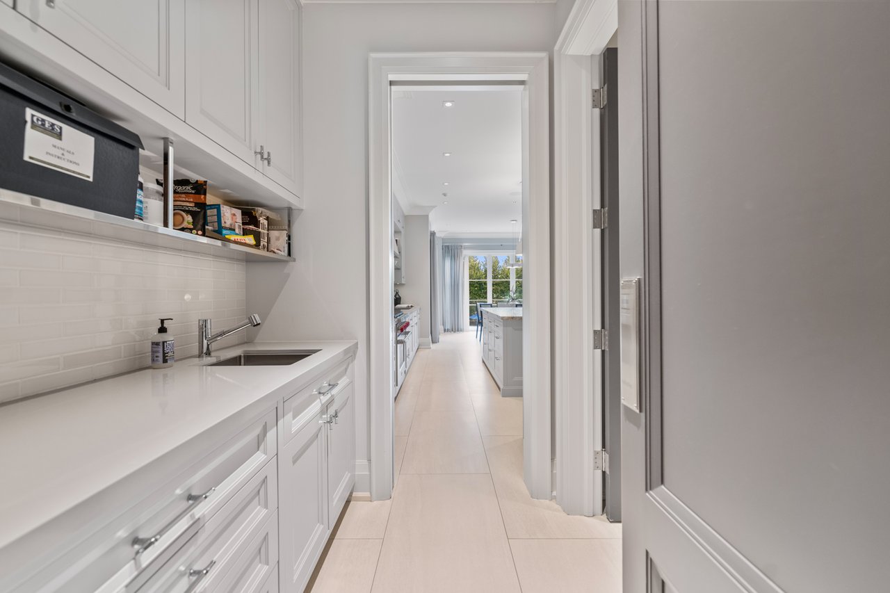 221 Dunvegan Road
