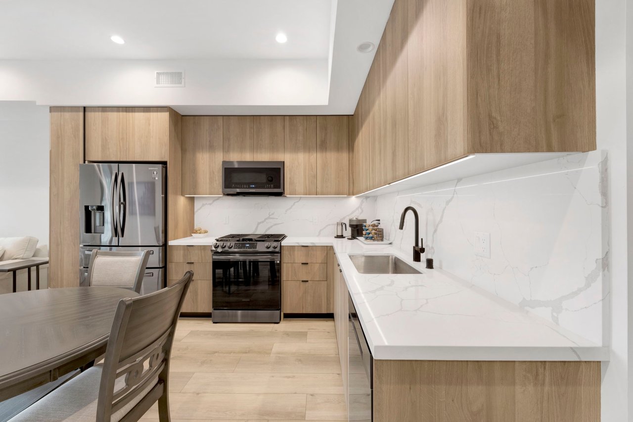 178 S Euclid Ave #301