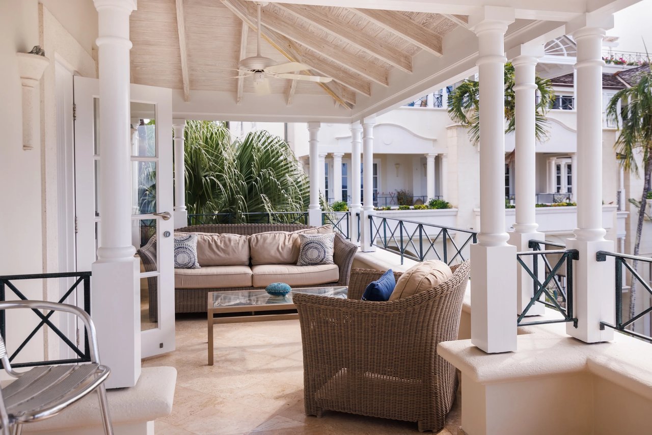 Schooner Bay 303