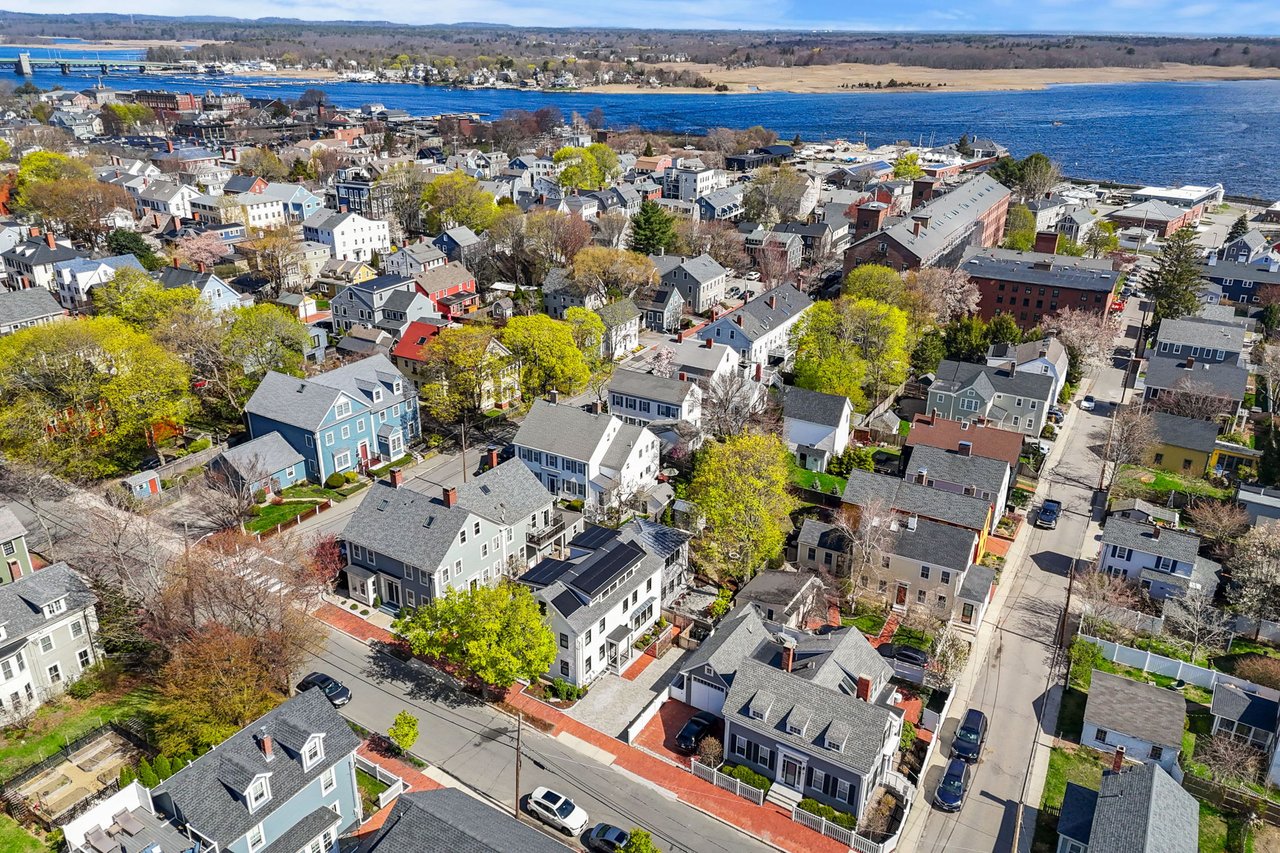 Car-Light Coastal Living In Newburyport