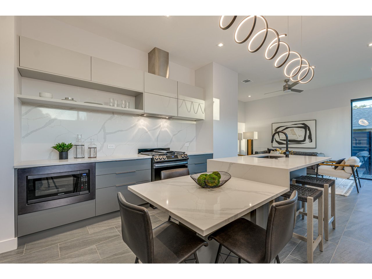 New Construction Luxury Lease in Central Austin with Guest House