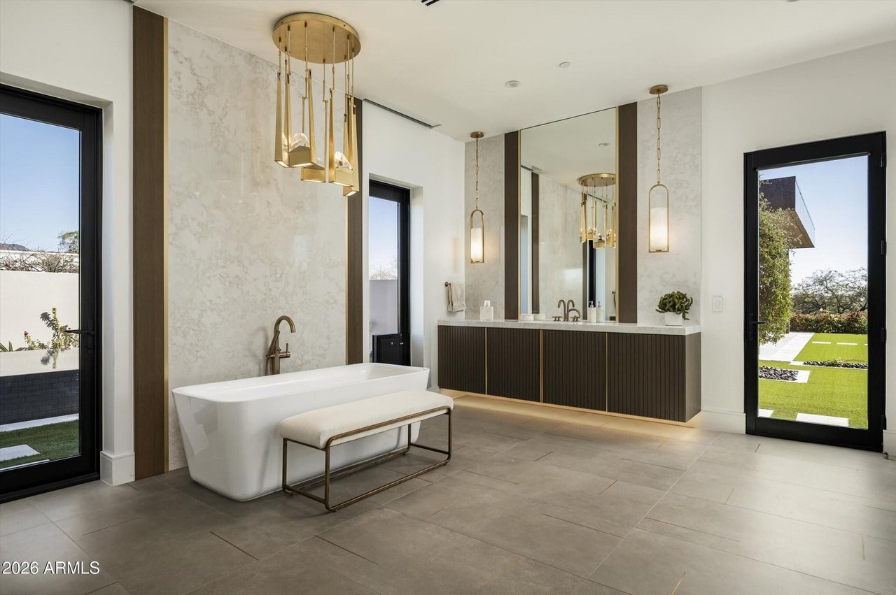 9245 E RIMROCK Drive