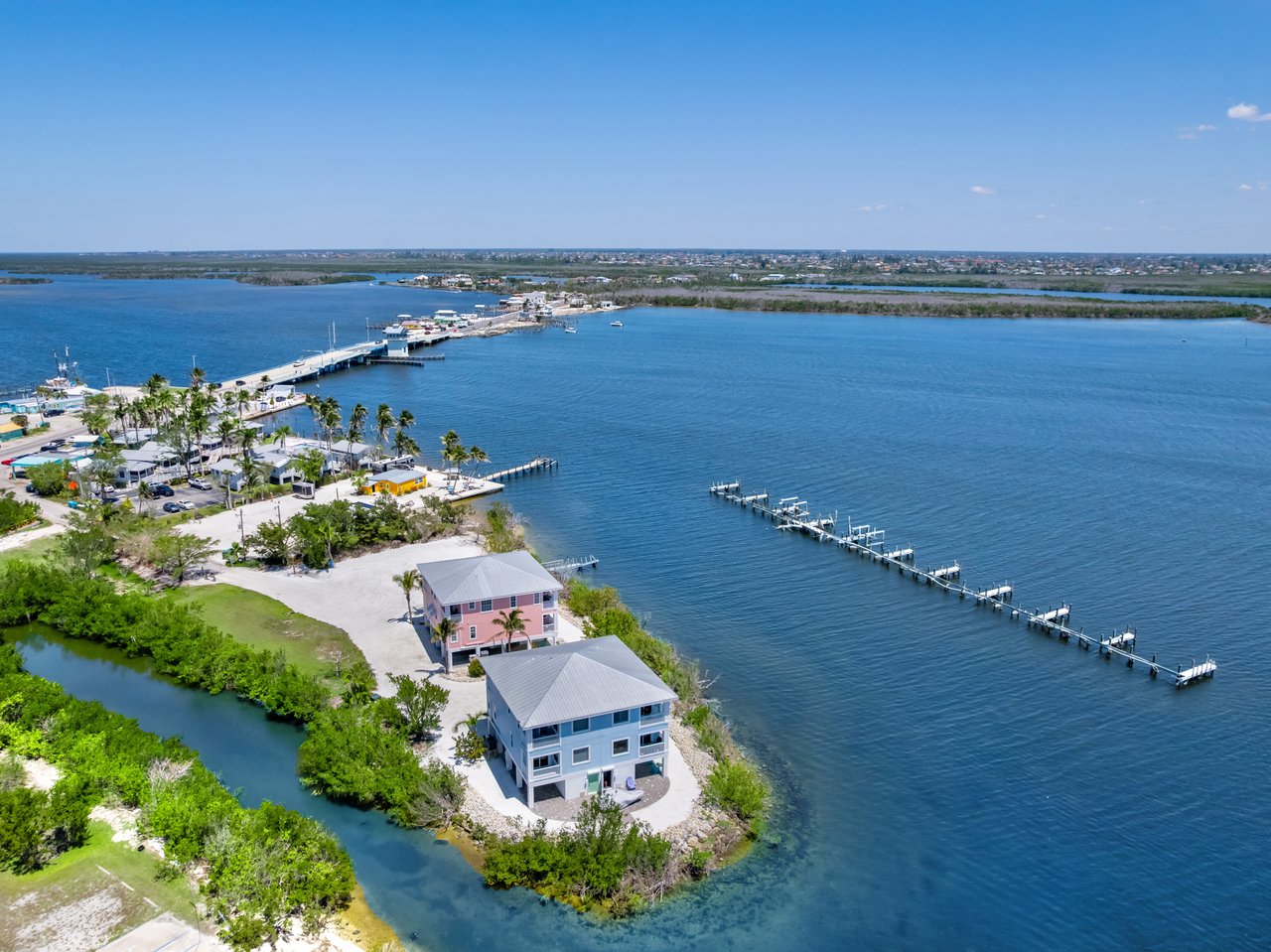 4581 Redfish Point RD