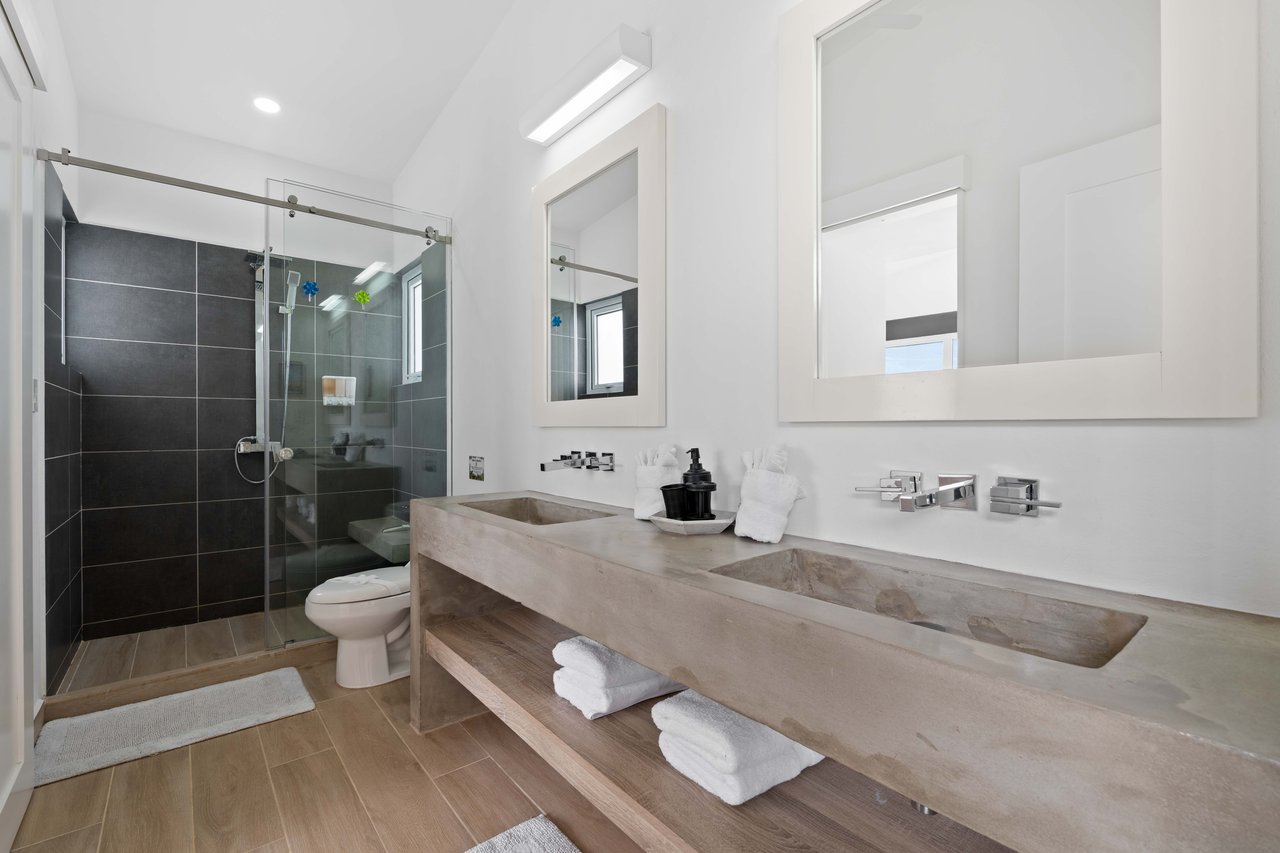 Enclave B5 | Modern 3-Bedroom Villa in Gated Community Near Avellanas Beach