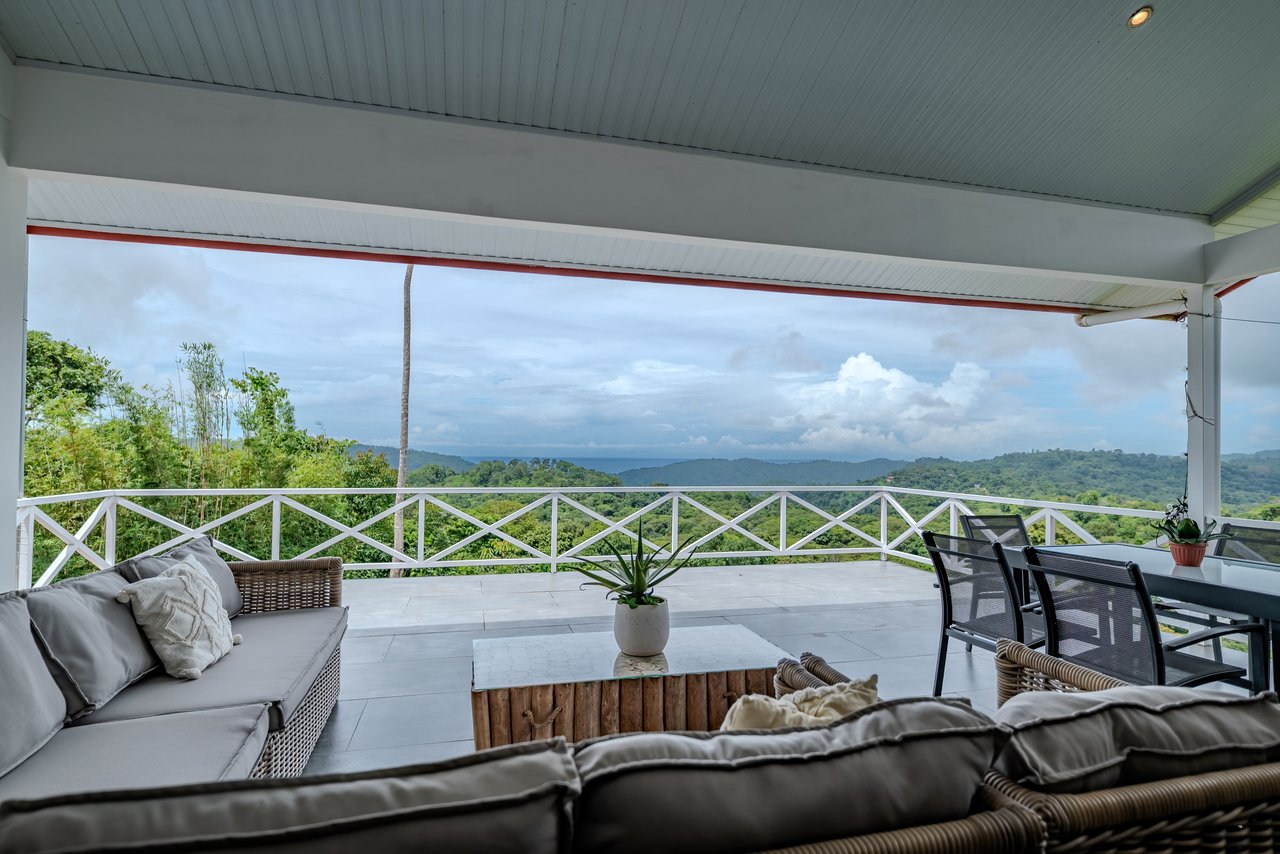 Casa Blanca – Ocean & Mountain View Home in Platanillo