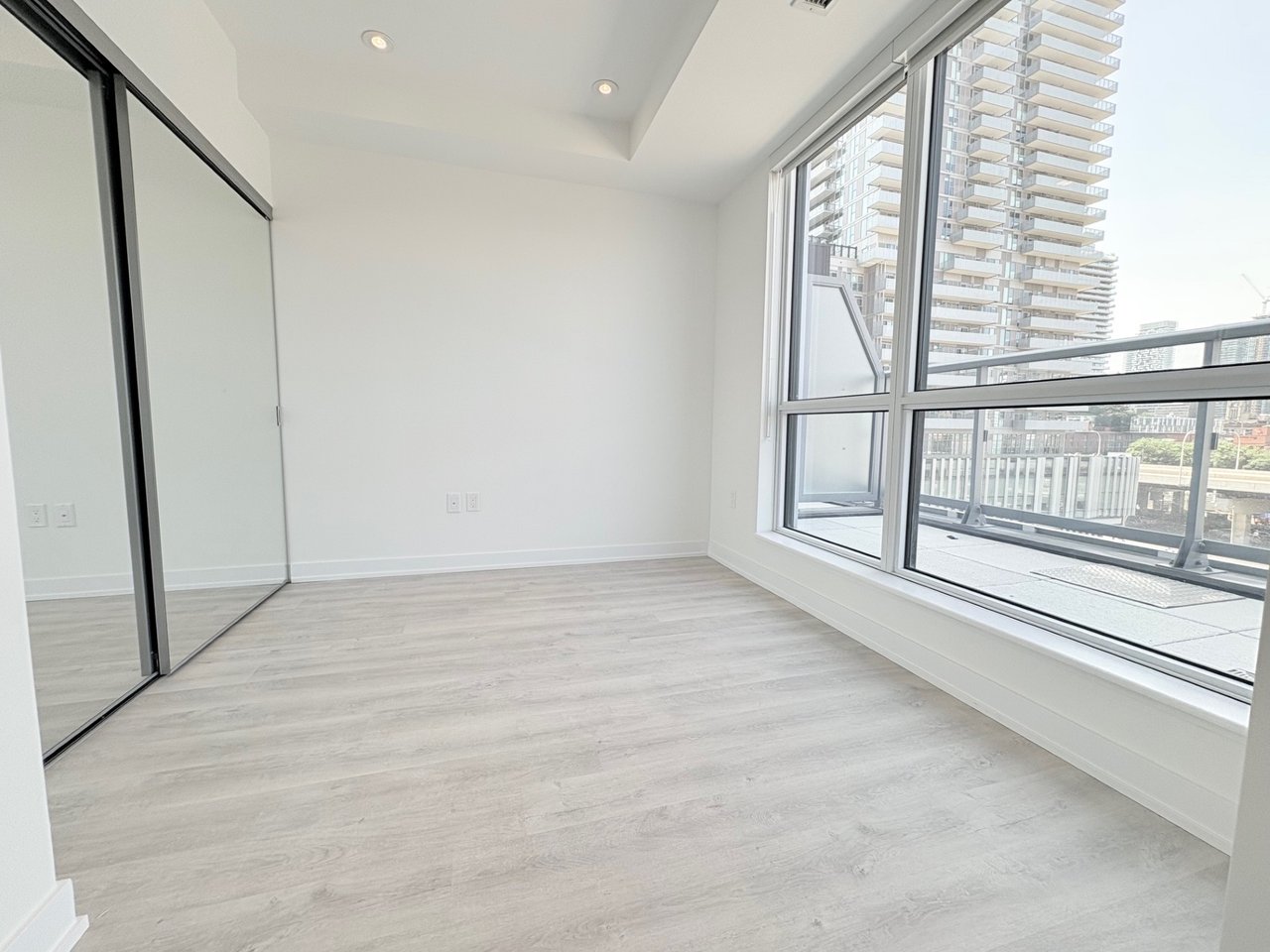 15 Richardson Street Unit: 602