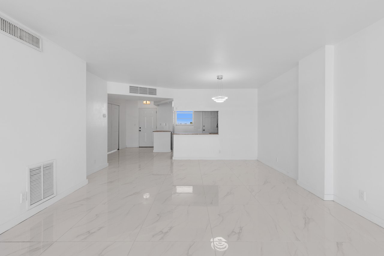3545 NE 166th St #1004 North Miami Beach