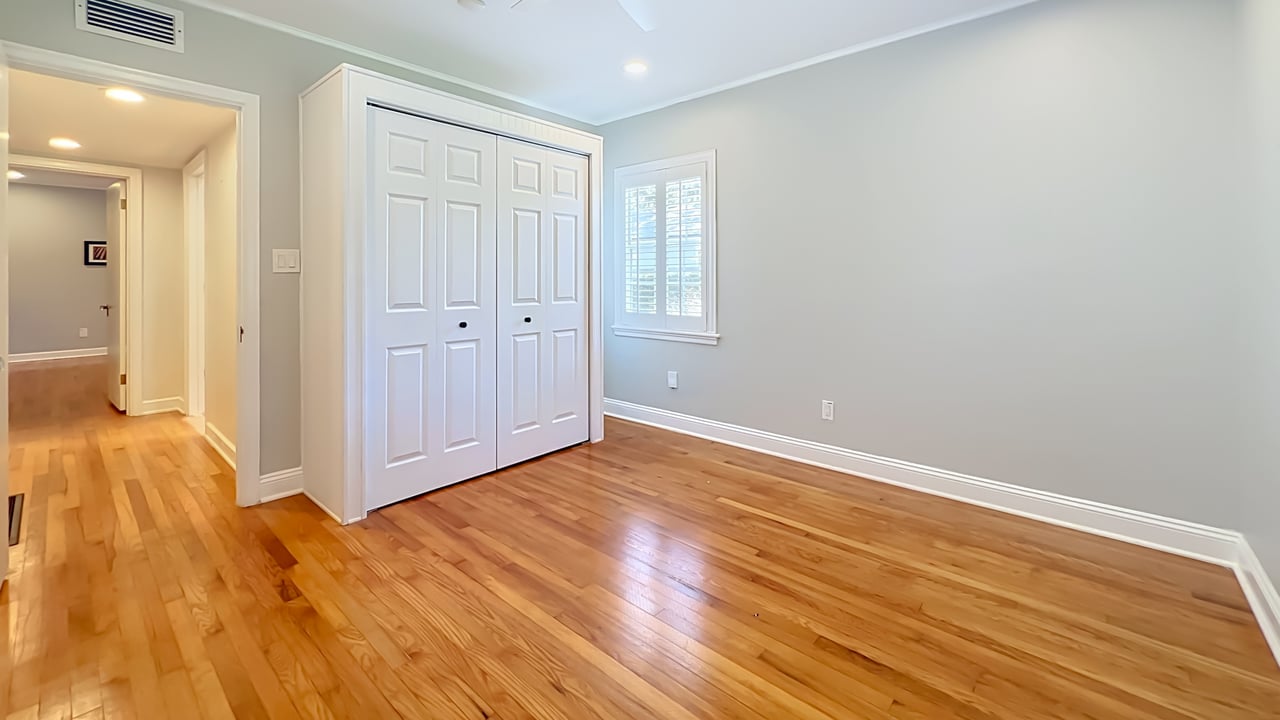 Three-Bedroom Two-Bathroom Bungalow in Orlando's Beverly Shores
