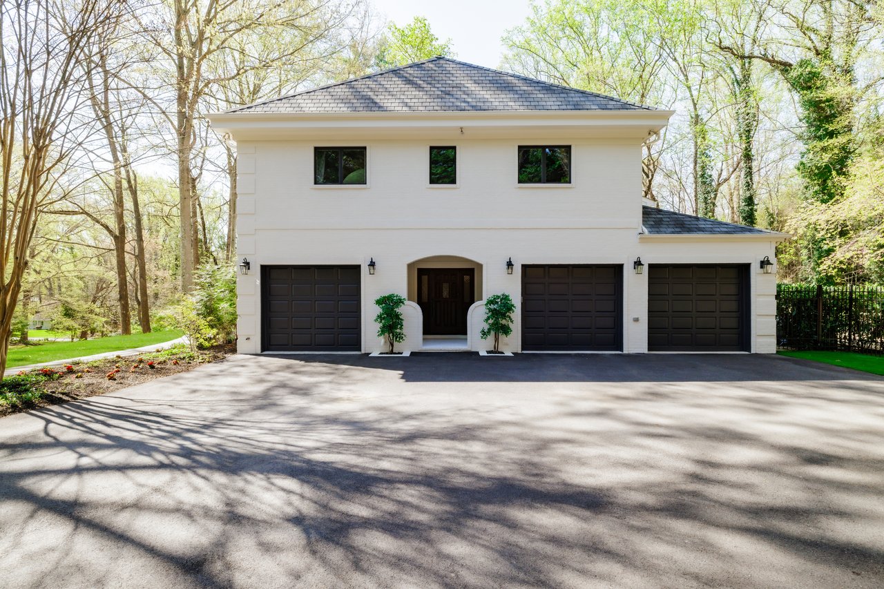 9200 Holly Oak Drive