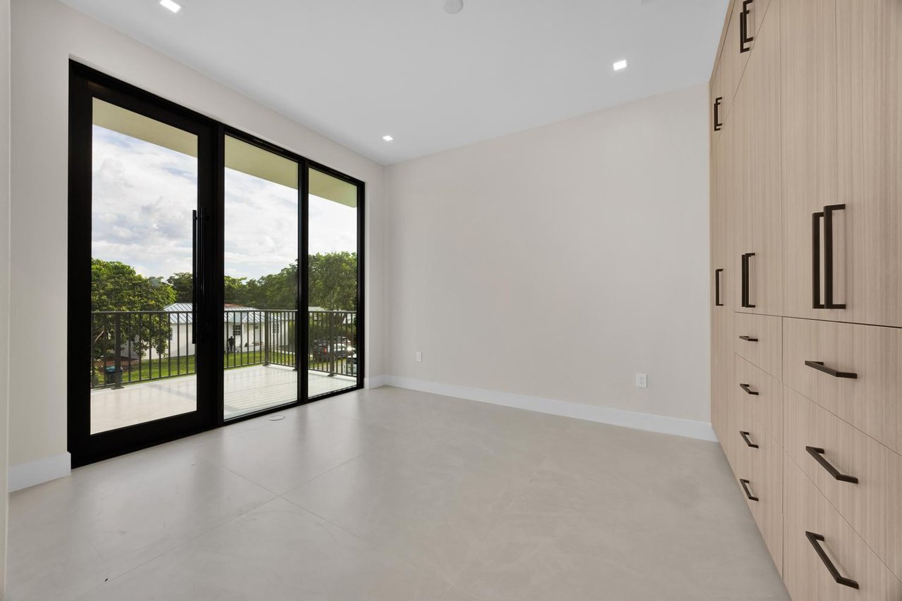 Sophisticated New Construction in the Heart of Miami