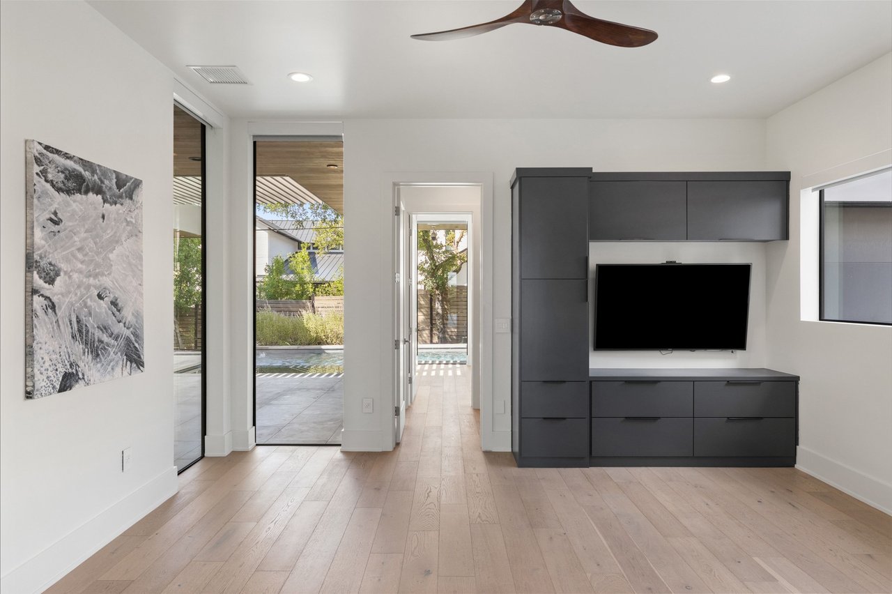 4811 Timberline Drive