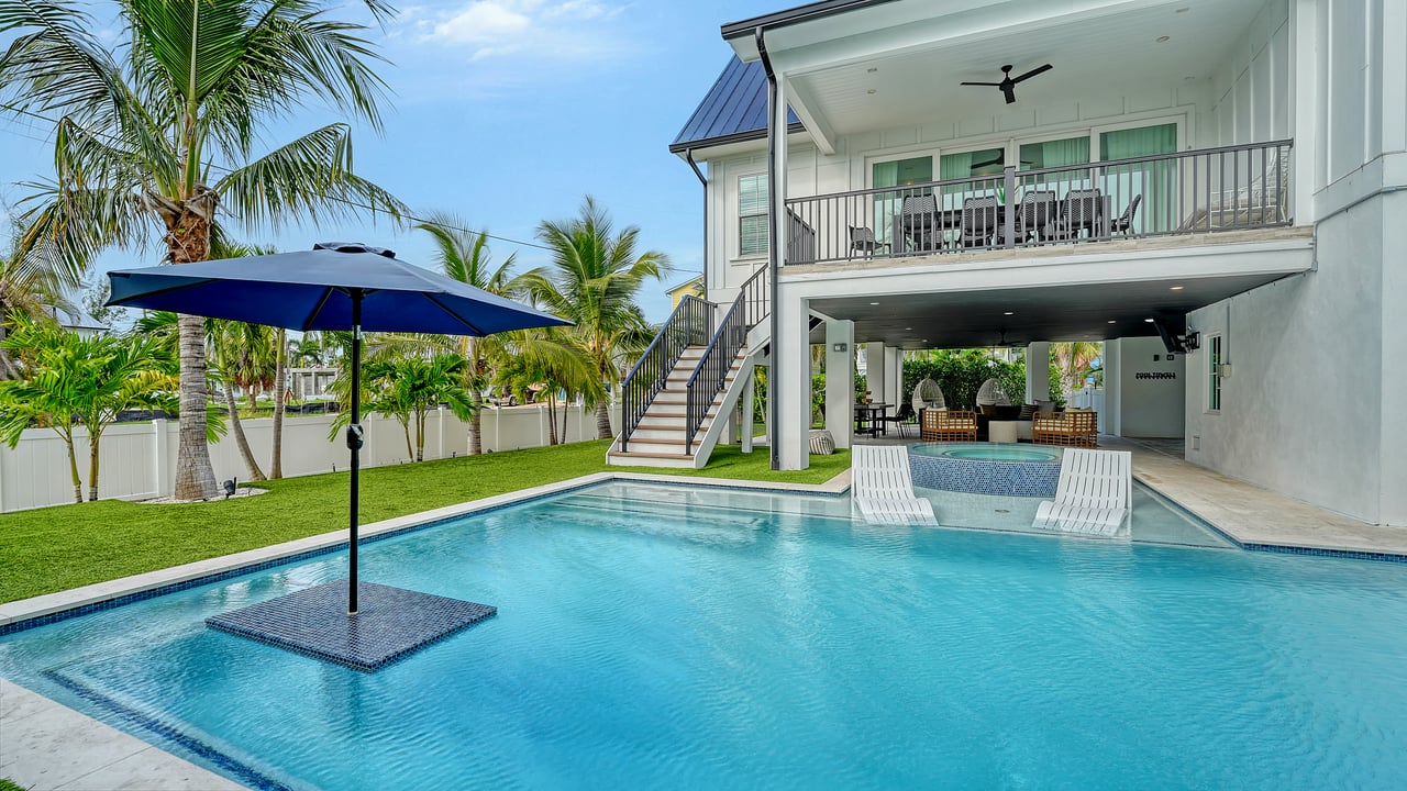 2175 Avenue A, Bradenton Beach, Florida