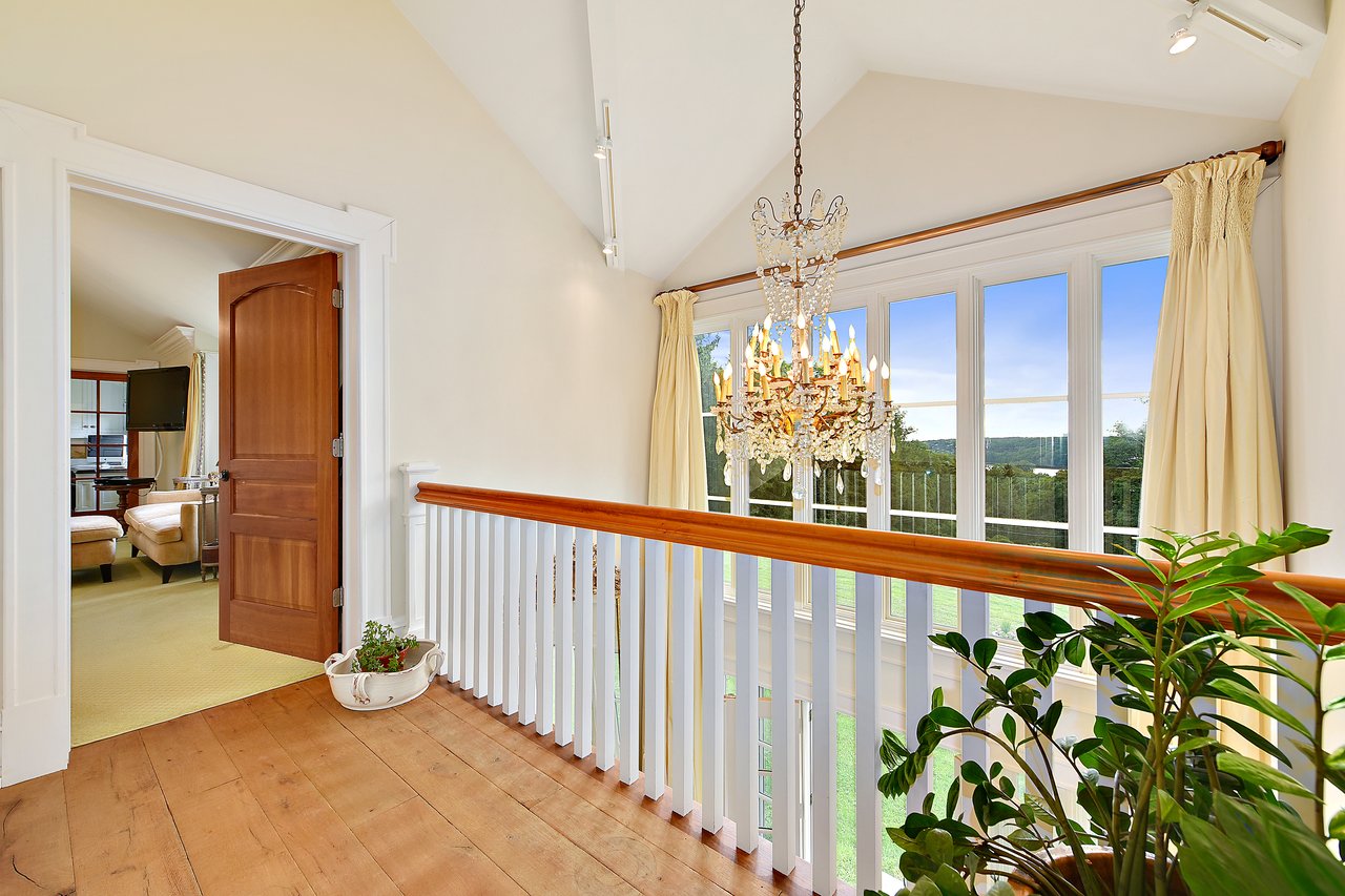 16 Whippoorwill Road