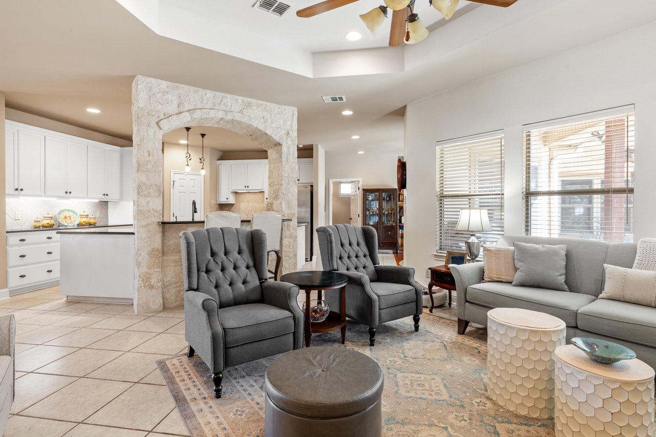 156 Northview Ln, Fredericksburg, TX