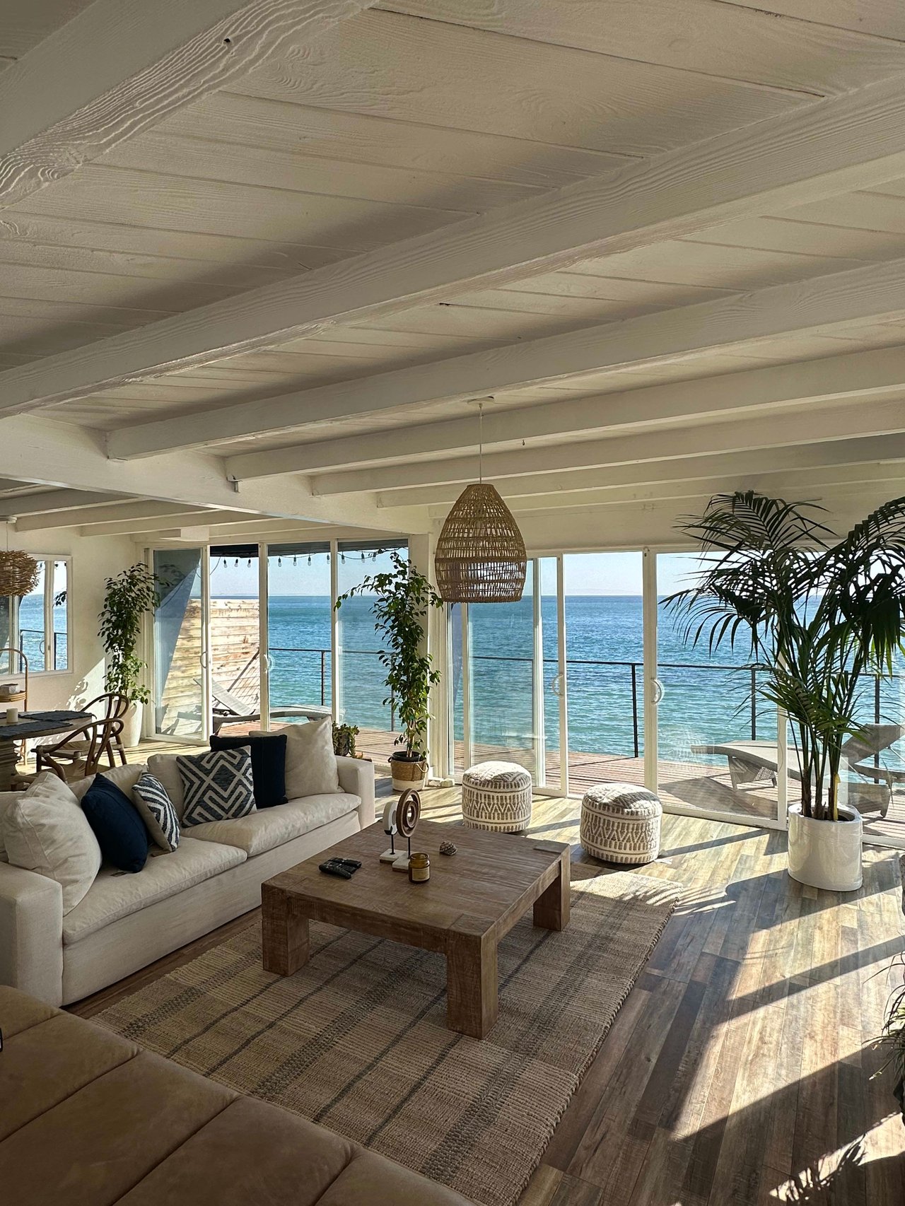 MALIBU BEACH HOUSE 50