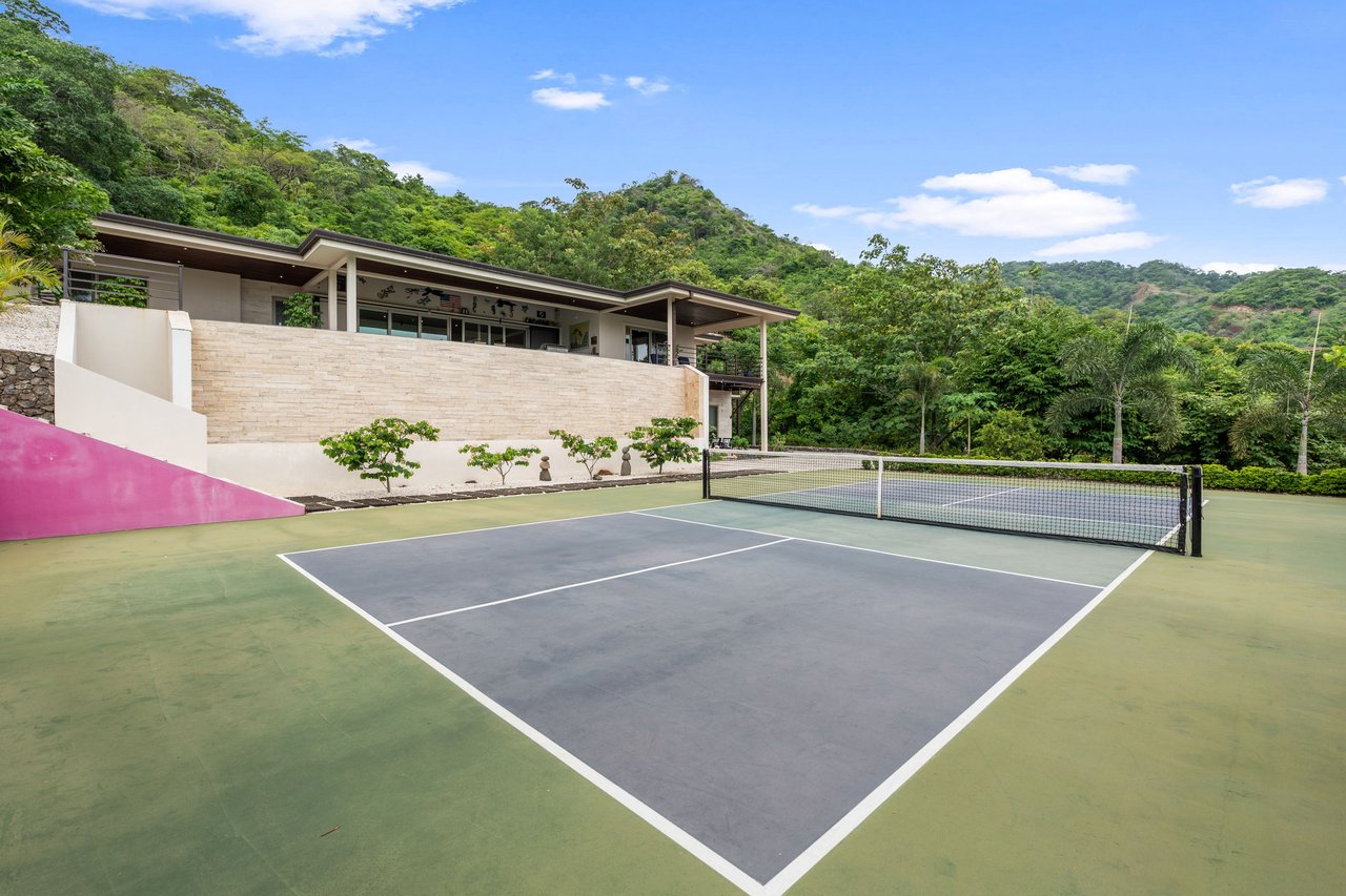 Casa Pickle on the Hill | Spacious Private Estate with Pickleball Court, Mature Gardens & Independent Guest Apartment