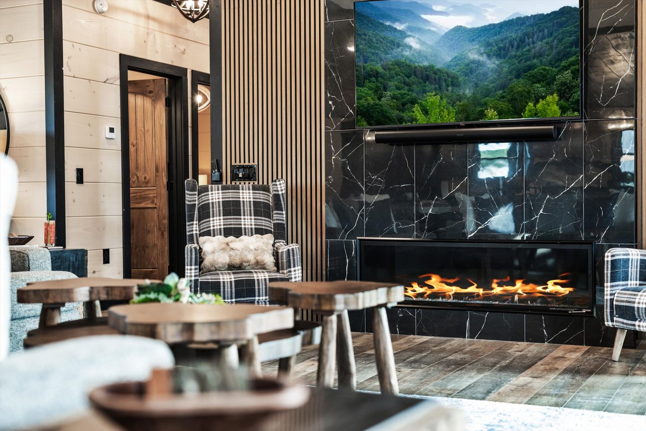 1362 Rambling Creek Way