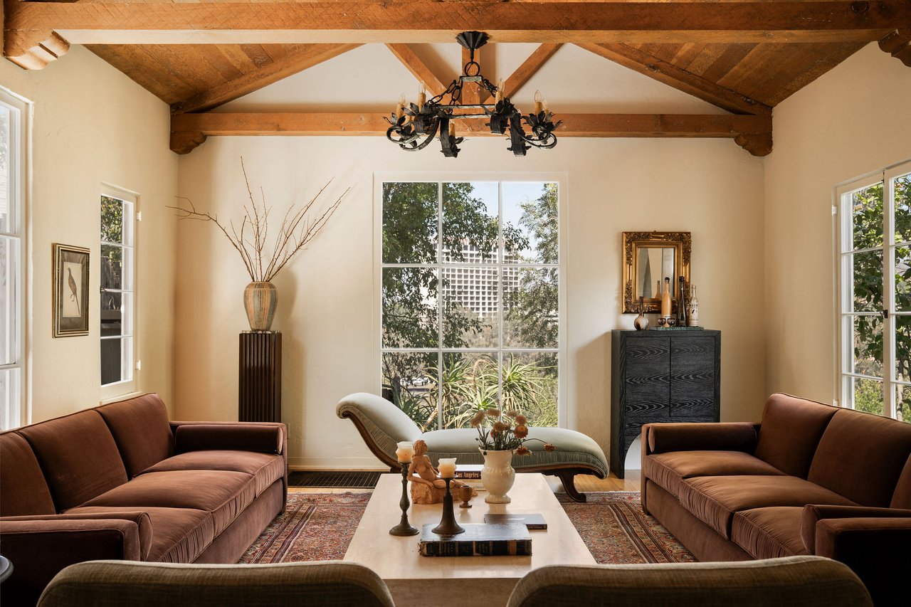 3895 Fredonia in Studio City