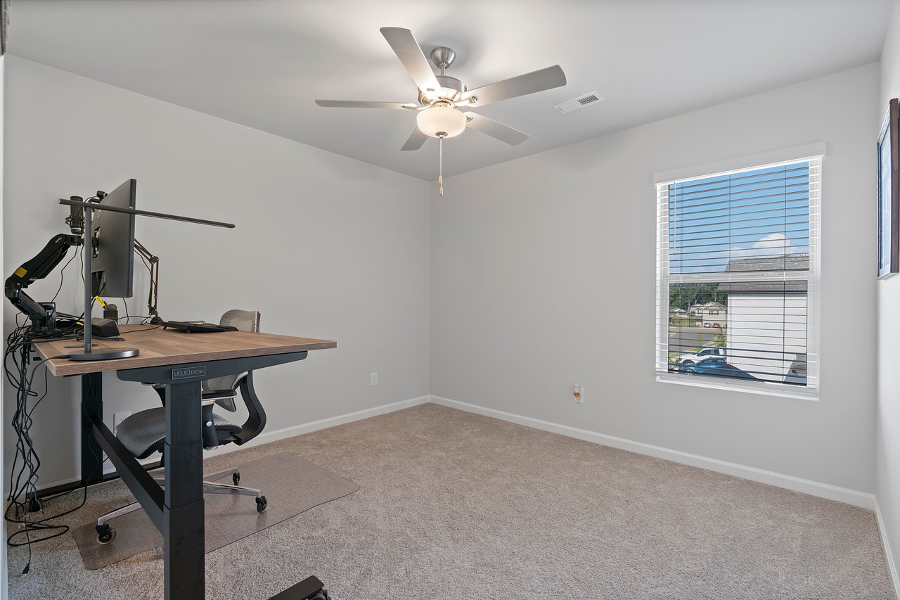 5 BEDROOMS! 3 BATHROOMS! ALMOST BRAND NEW!
