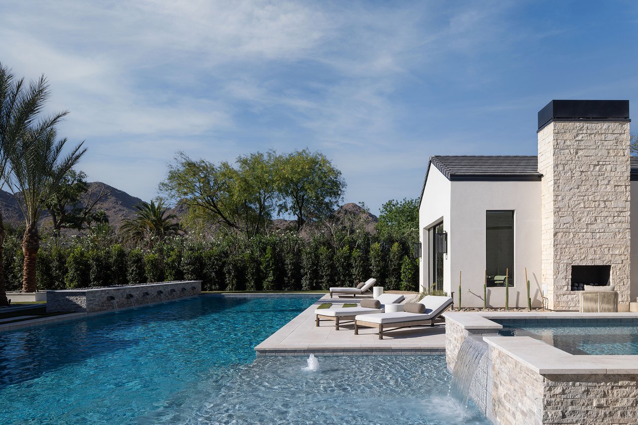 5717 E VIA LOS RANCHOS