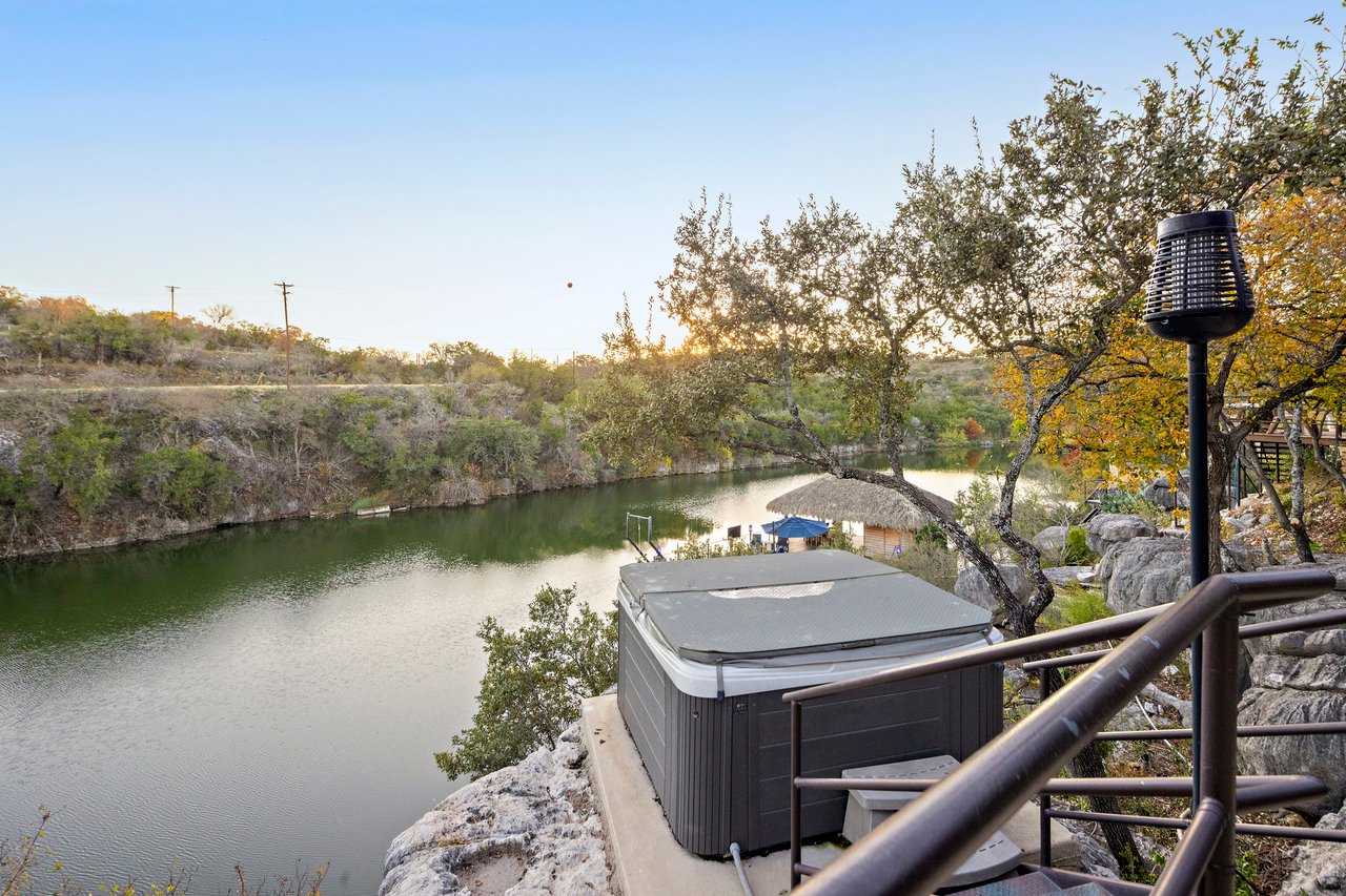 1450 Los Escondidos ST